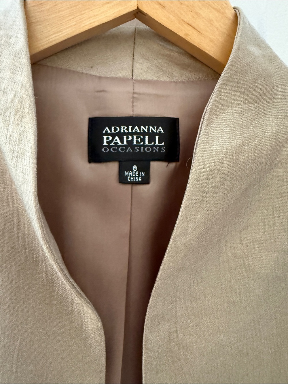 NWT*Adrianna Papell Champagne Formal Evening Shimmery Bolero Crop Jacket Size 8 - Picture 3 of 5